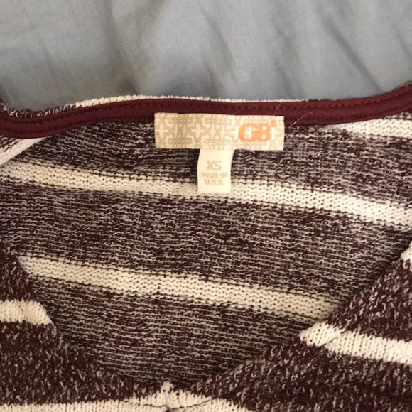Burgundy and white striped sweater - Picture 2 of 2